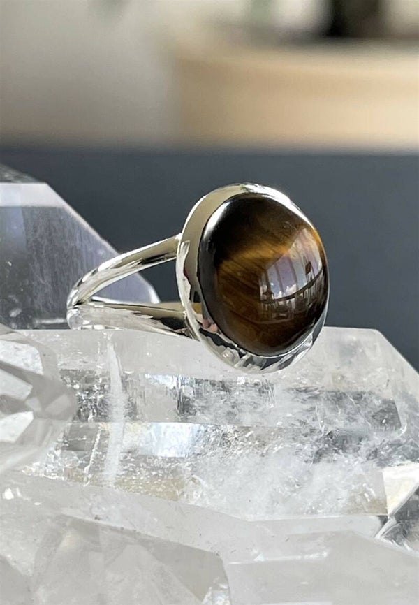 Tijgeroog ring cabochon ovaal, maat 17