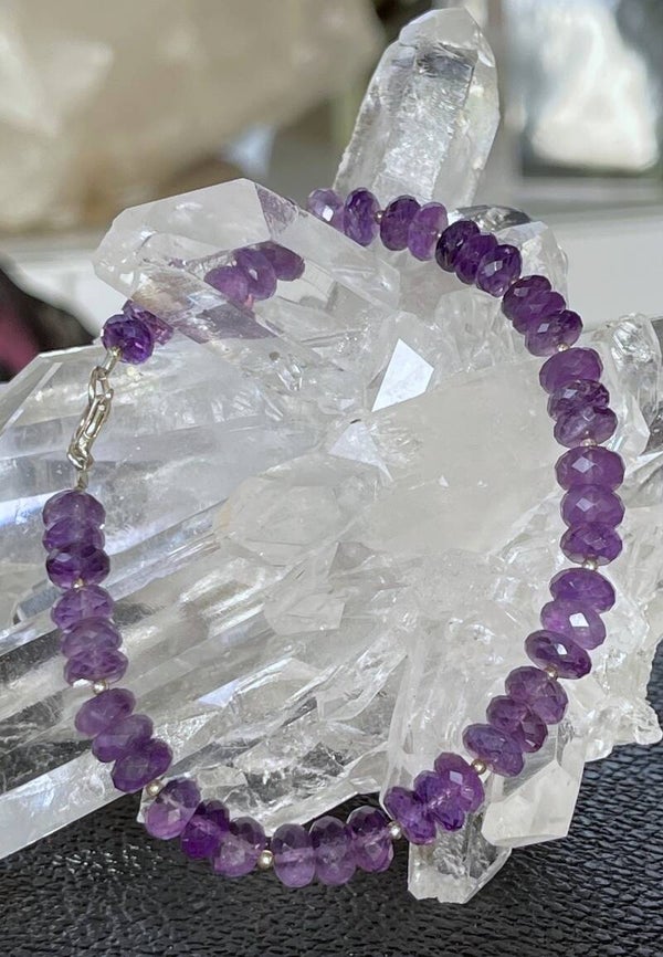 Amethist armband met facet geslepen kralen 6,9mm