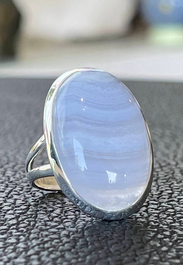 Blue Lace Agaat ring cabochon ovaal, maat 17,5