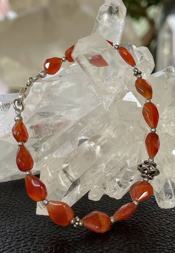 Carneool armband met facet geslepen kralen 8,7mm