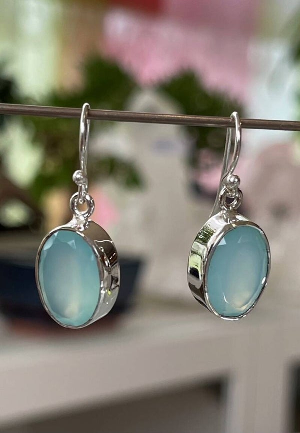 Chalcedoon oorbellen facet geslepen ovaal