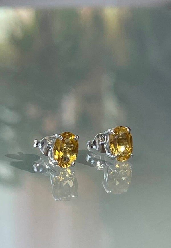 Citrien oorknopjes facet geslepen ovaal