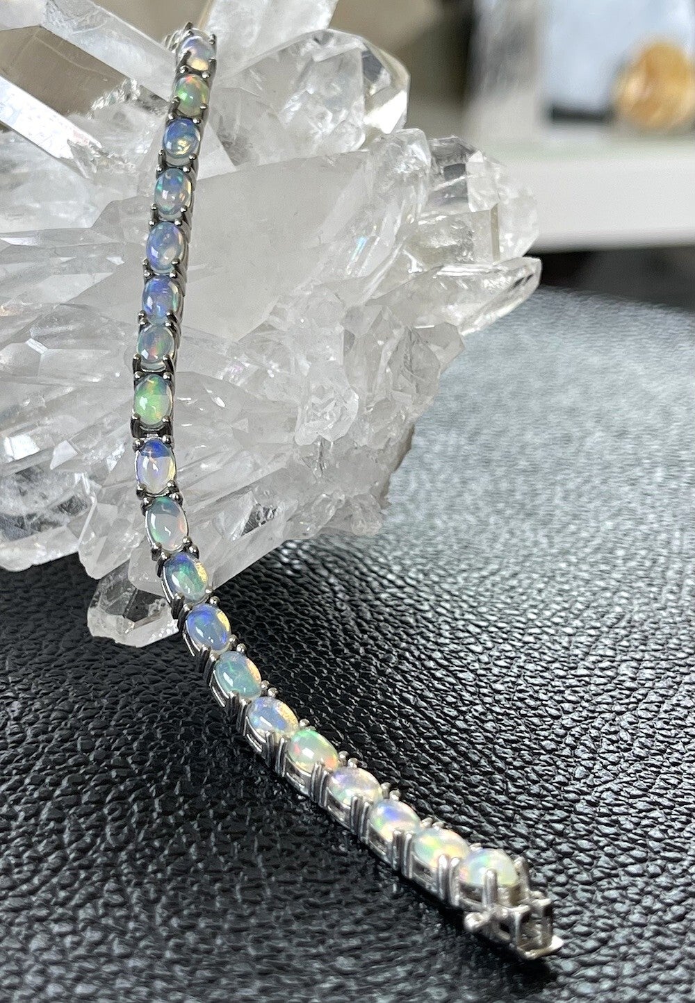 Opaal uit Ethiopië armband cabochon ovaal