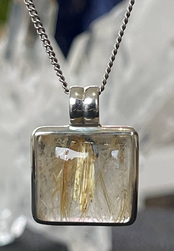 Gouden Rutielkwarts hanger cabochon vierkant medium