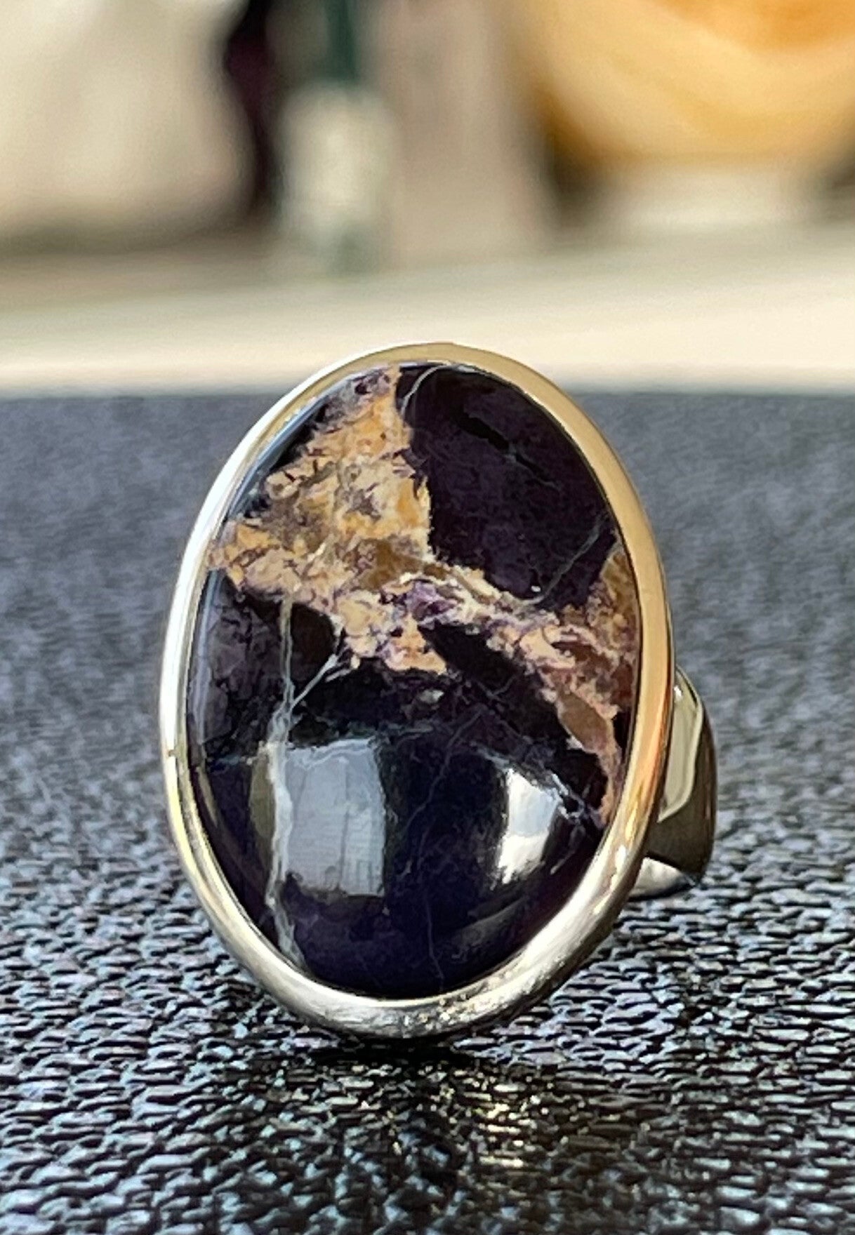 Tiffany Stone of Bertrandiet ring cabochon ovaal, maat 17,4