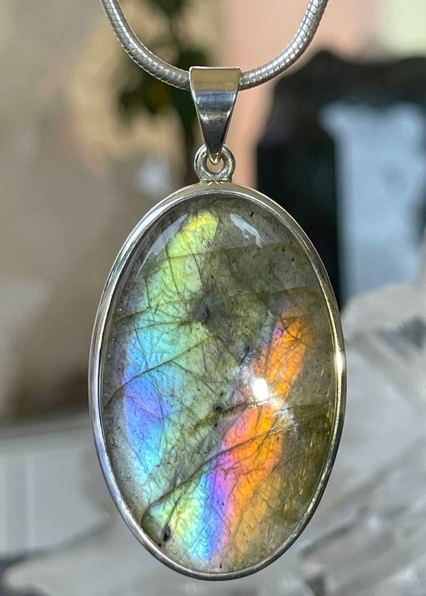Labradoriet hanger cabochon ovaal medium