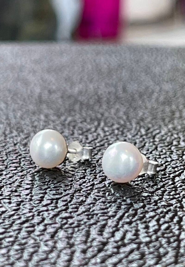 Parel oorknopjes rond