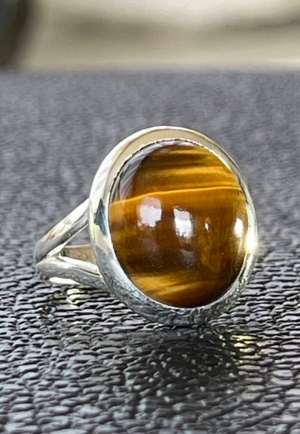 Tijgeroog ring cabochon rond, maat 16,5