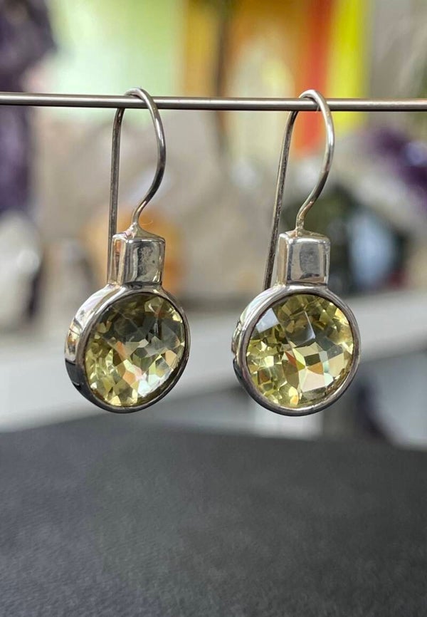 Gouden Topaas oorbellen checker facet geslepen rond