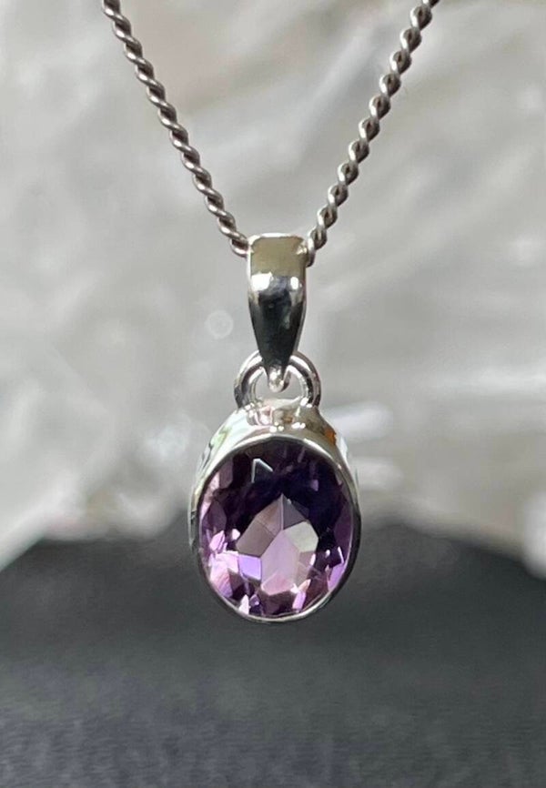 Amethist hanger facet geslepen ovaal klein