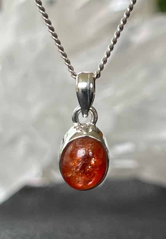 Zonnesteen hanger cabochon ovaal klein