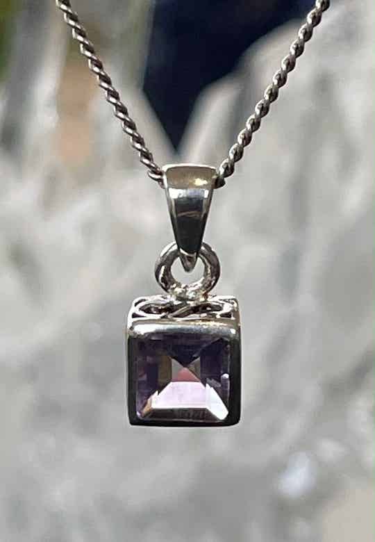 Amethist hanger facet geslepen druppel klein