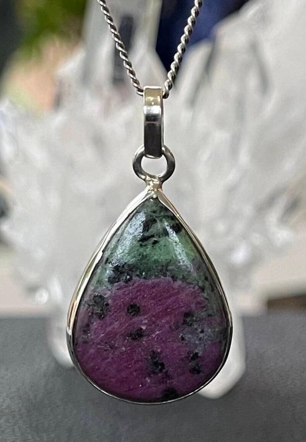 Robijn Zoisiet hanger cabochon druppel medium