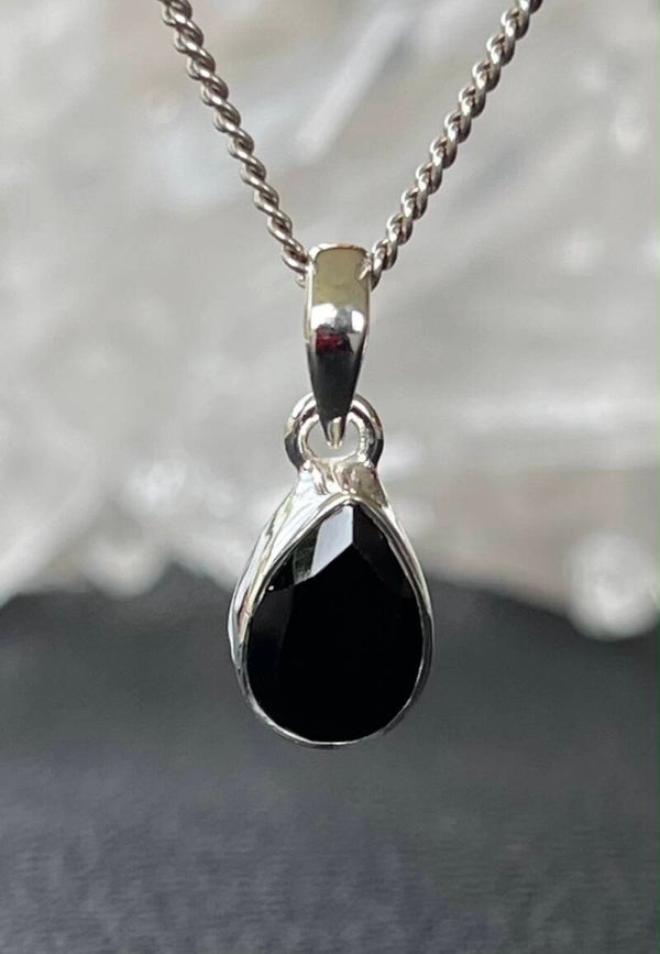 Onyx hanger facet geslepen druppel klein
