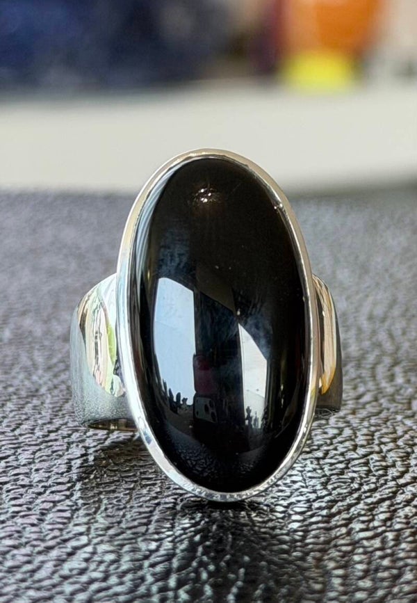 Onyx ring cabochon ovaal, maat 22