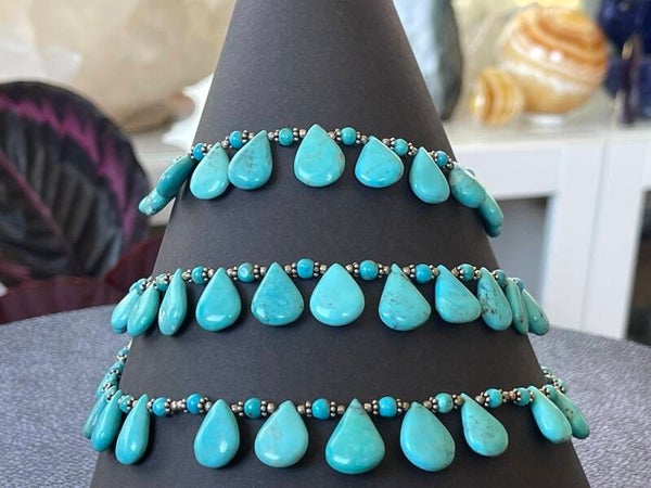 Turkoois ketting cabochon druppels, 3 lijnen