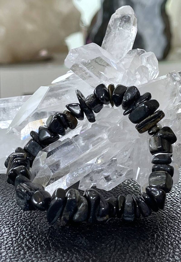 Isua steen armband met medium grote split kralen en elastiek, uit Groenland 1,5cm