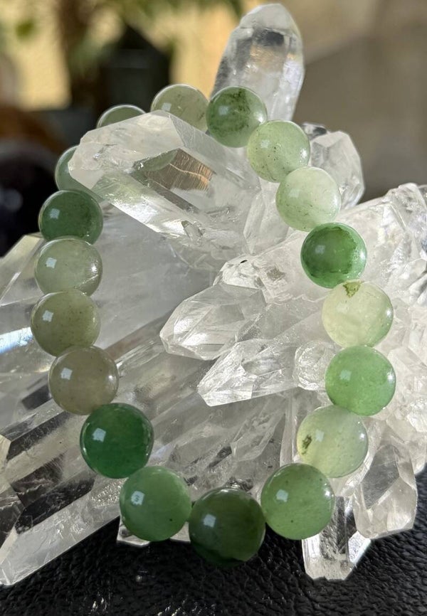 Jade armband met ronde kralen en elastiek 1,05cm