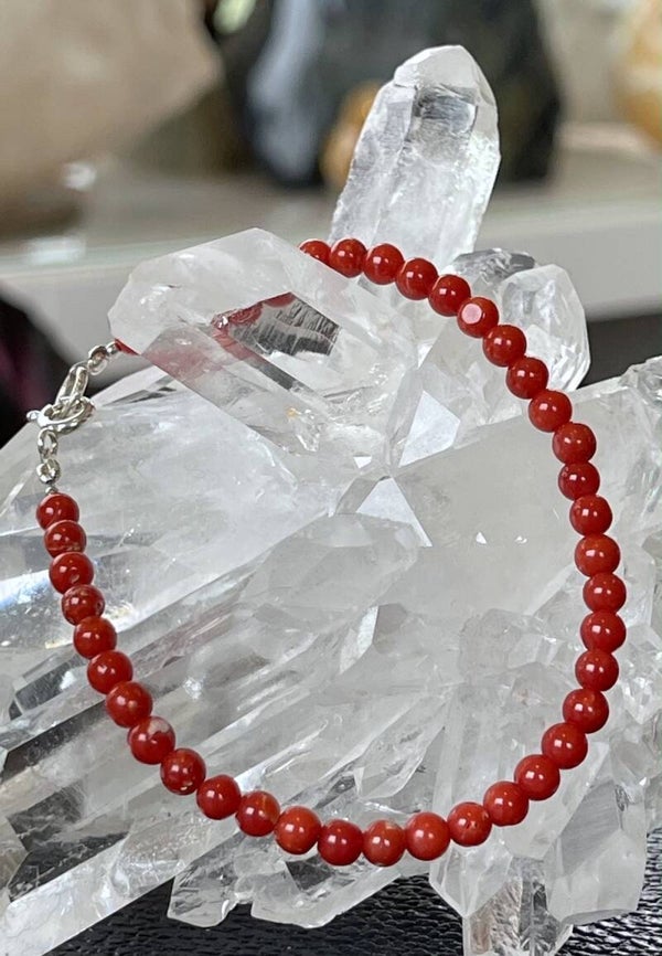 Koraal armband met ronde kralen 4,3mm