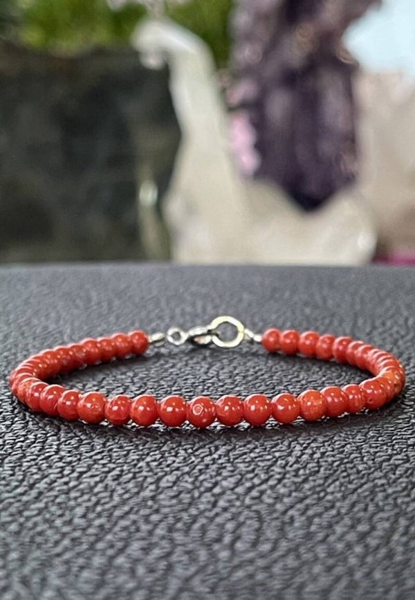 Koraal armband met ronde kralen 4,3mm