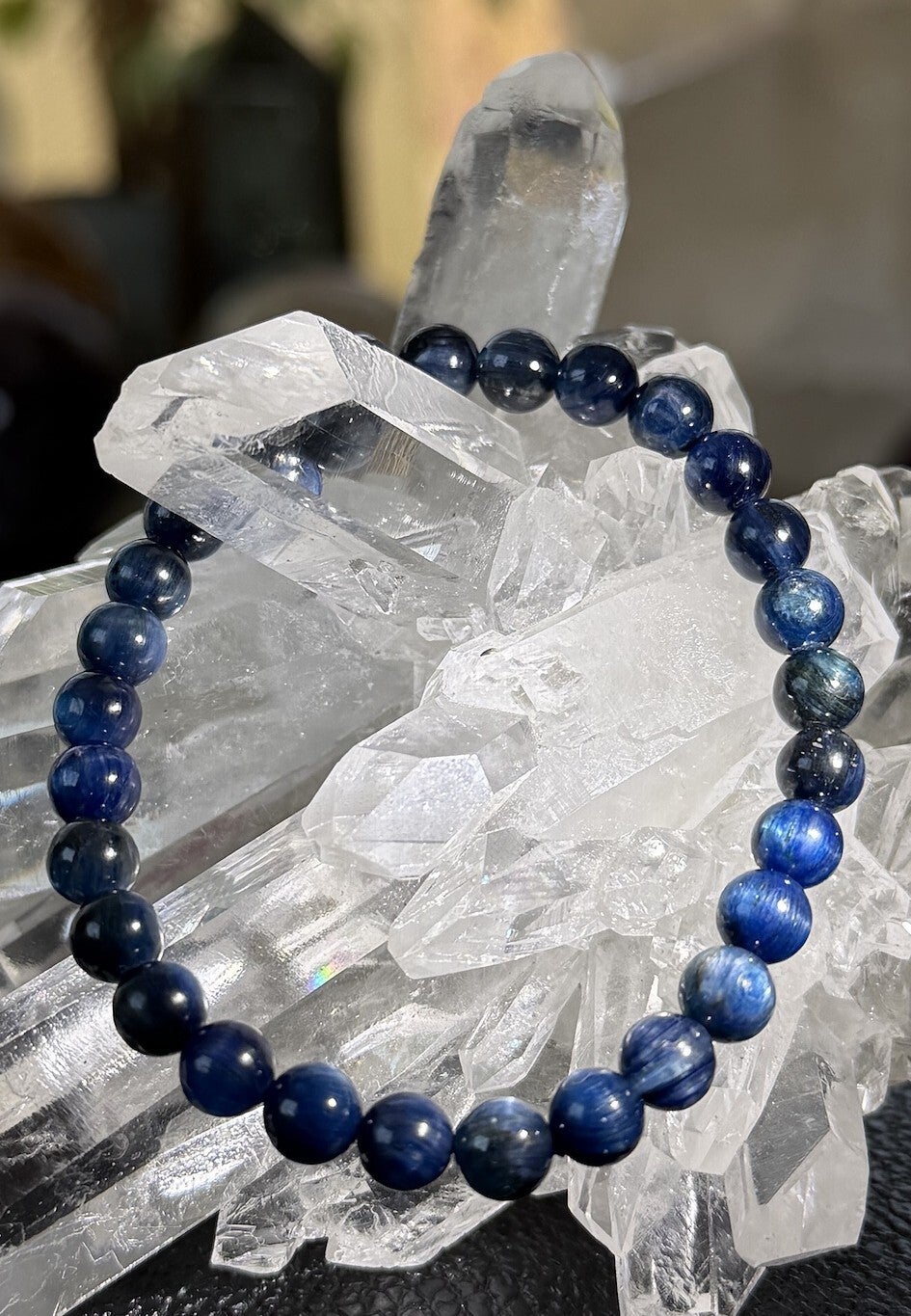 Kyaniet armband met ronde kralen en elastiek 6,4mm