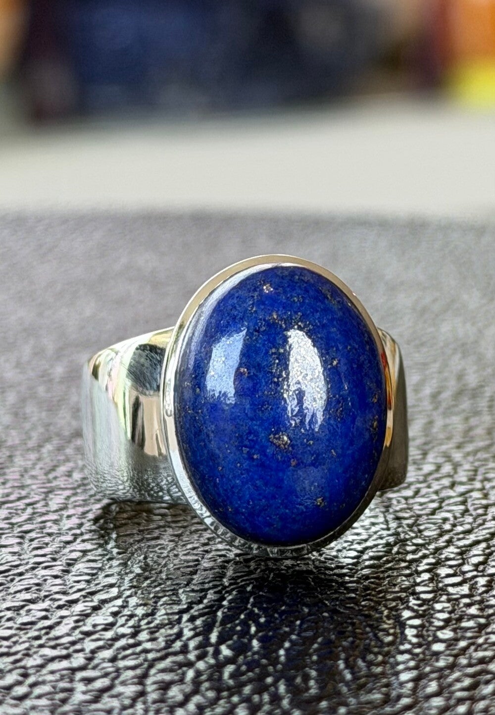 Lapis Lazuli met Pyriet ring cabochon ovaal, maat 19,9