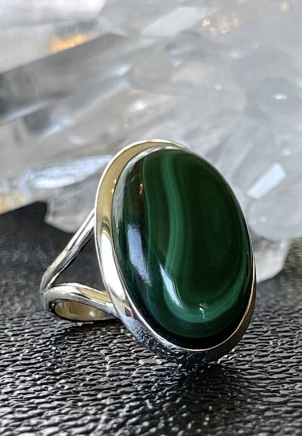Malachiet ring cabochon ovaal, maat 19,4