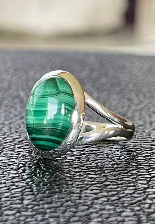 Malachiet ring cabochon ovaal, maat 18,9