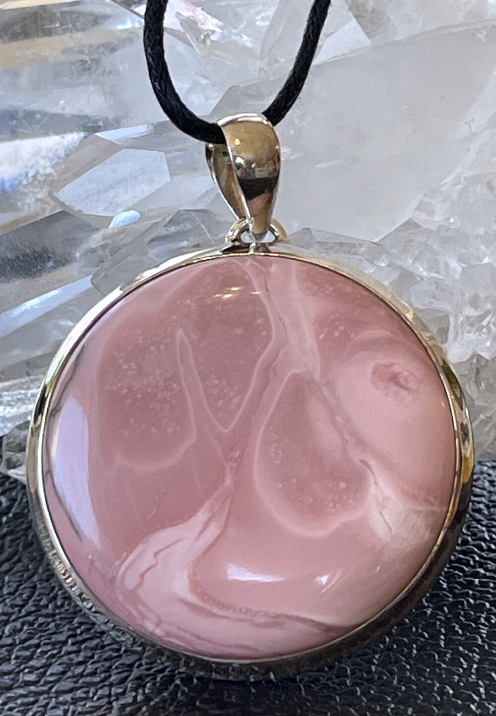 Roze Opaal hanger cabochon rond groot