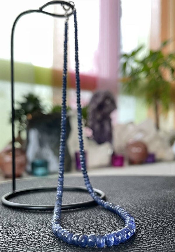 Saffier ketting facet geslepen
