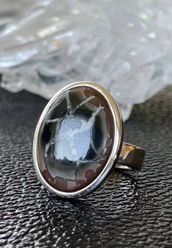Septarie ring cabochon ovaal, maat 18