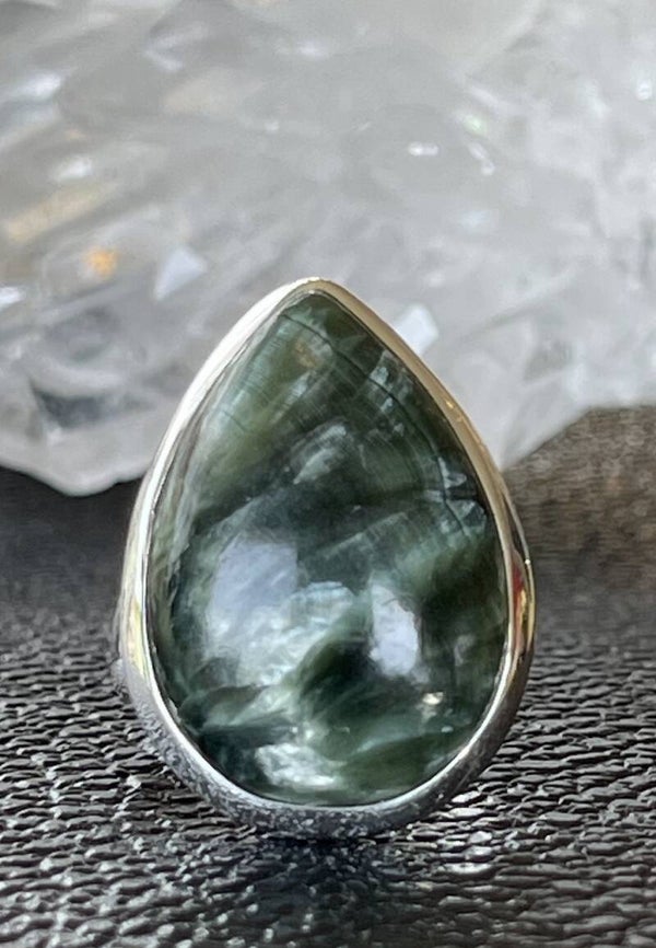 Serafiniet ring cabochon druppel, maat 17,6