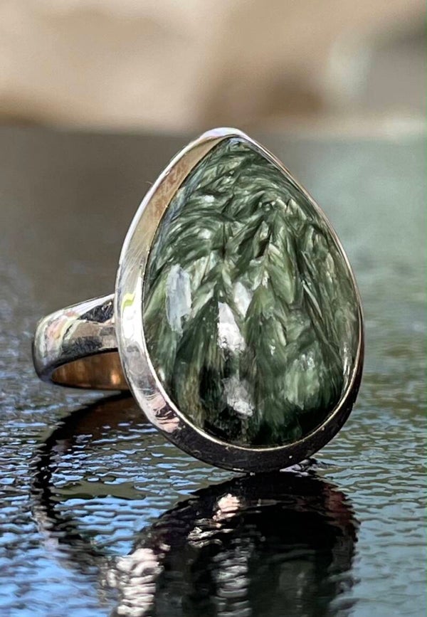 Serafiniet ring cabochon druppel, maat 18