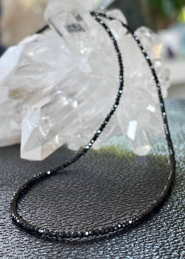 Spinel ketting facet geslepen, dun
