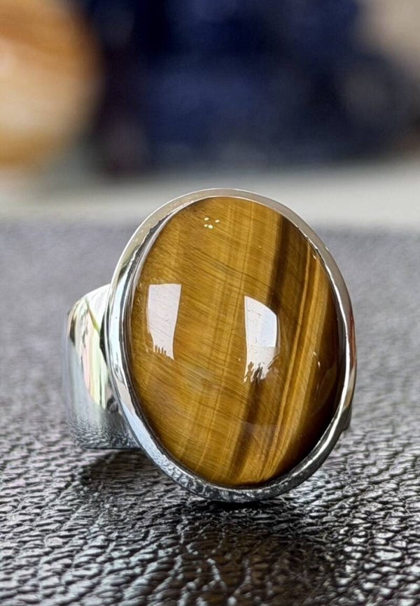 Tijgeroog ring cabochon ovaal, maat 20