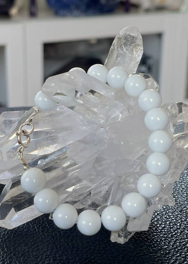 Witte Jade armband met ronde cabochon kralen 1cm
