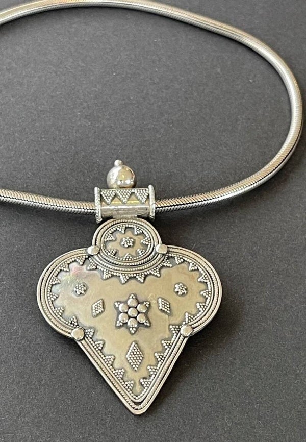 Zilveren hanger met ketting