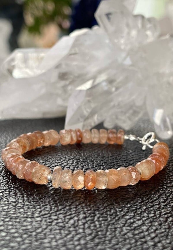 Zonnesteen armband met facet geslepen kralen 6,7mm