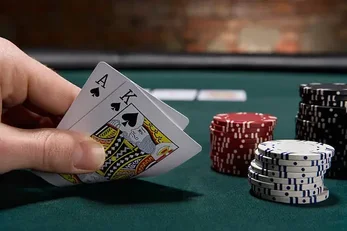 Cruise ship casino table play showing how rated sessions affect cruise casino comps