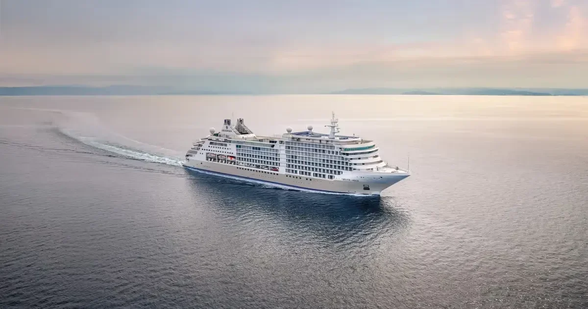 Silversea Cruises casino lounge and VIP executive casino host desk