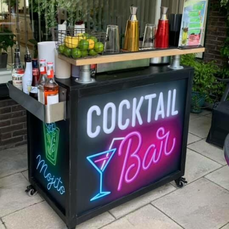 basic zwarte cocktailbar huren