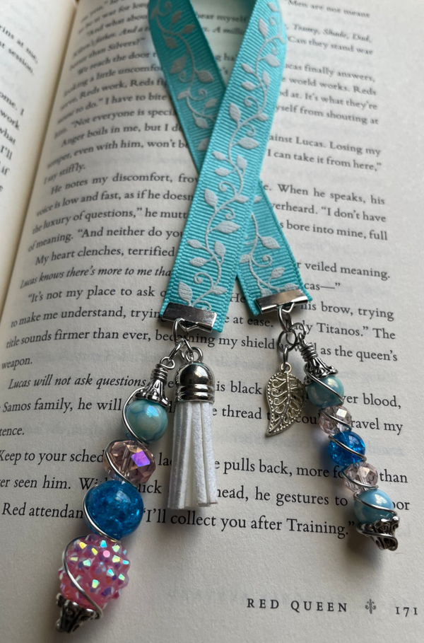 Light Blue & Pink Leaf