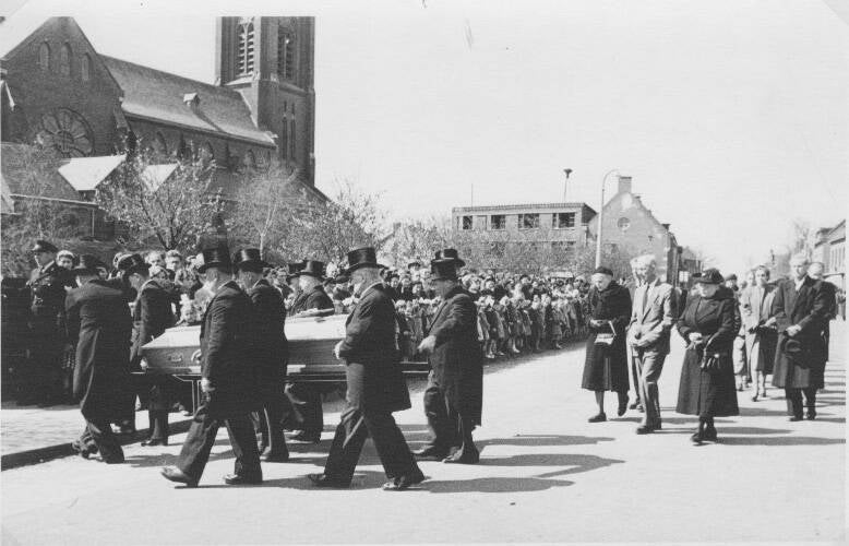 pastoor Cramer begrafenis.