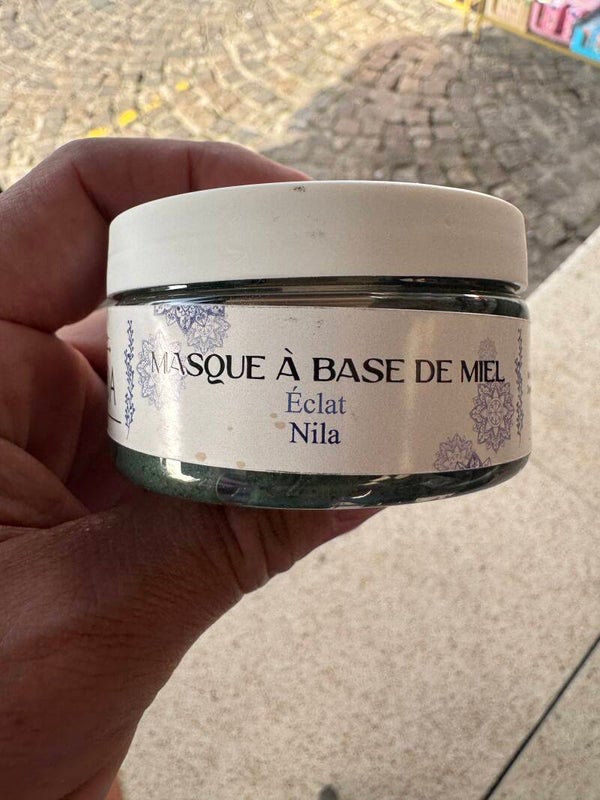 Masque Nila
