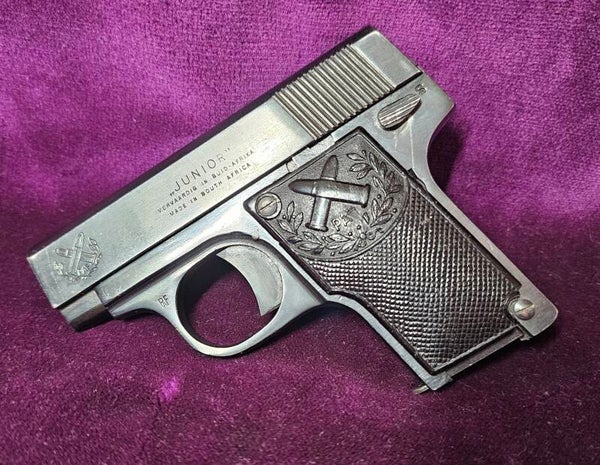 Pistolet Pretoria Arms Factory "JUNIOR", calibre 6.35br (25acp), 1956, Afrique du Sud, Catégorie B
