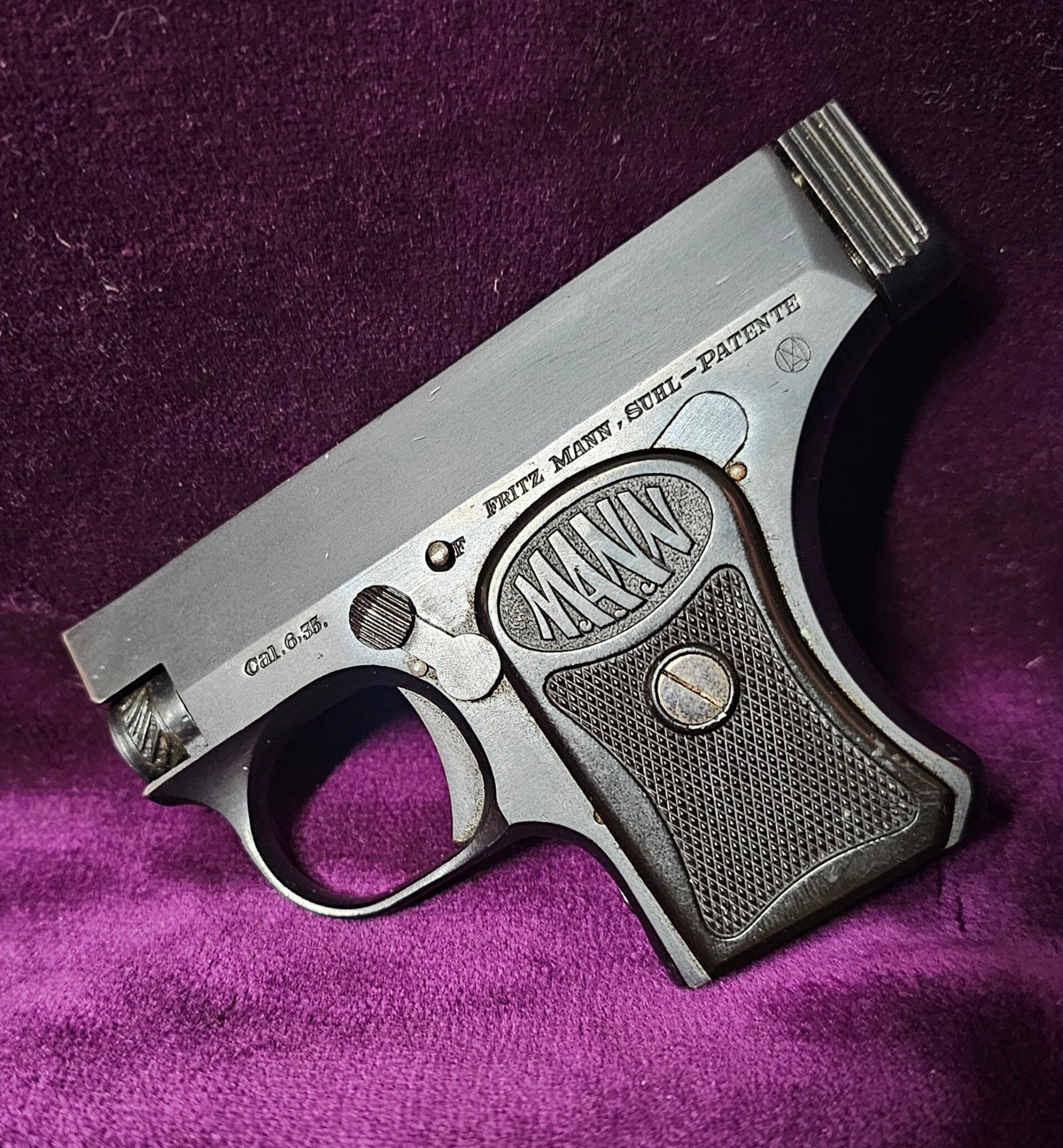 Pistolet semi-automatique Fritz Mann - Calibre 6,35 Browning (Catégorie D)