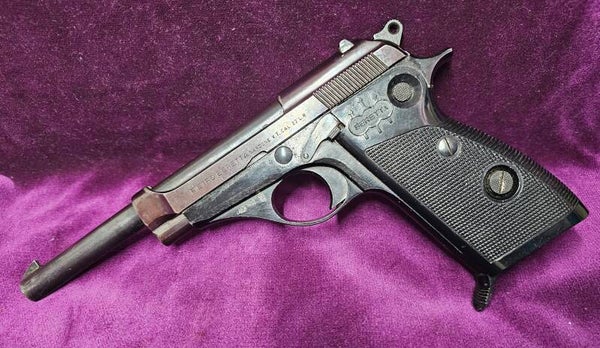 Pistolet Beretta Modèle 71 calibre .22 LR – Canon long 15 cm – Italie 1961 – Catégorie B