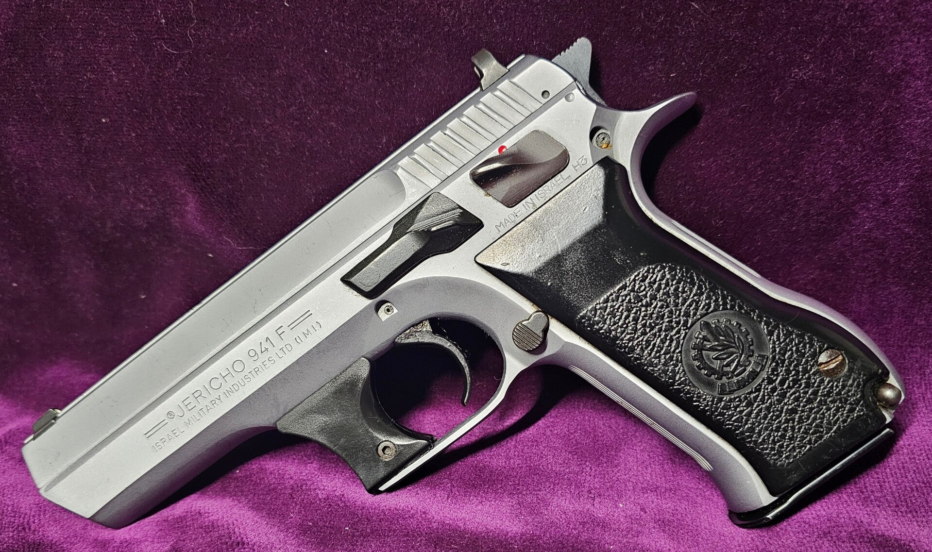 Pistolet IMI Jericho 941F Police Israélienne 9x19 — Authentique Service, Marquages Officiels, Catégorie B
