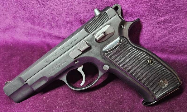 Pistolet CZ 75 — 1992 — Calibre 9x19 — Tchécoslovaquie — Occasion — Catégorie B