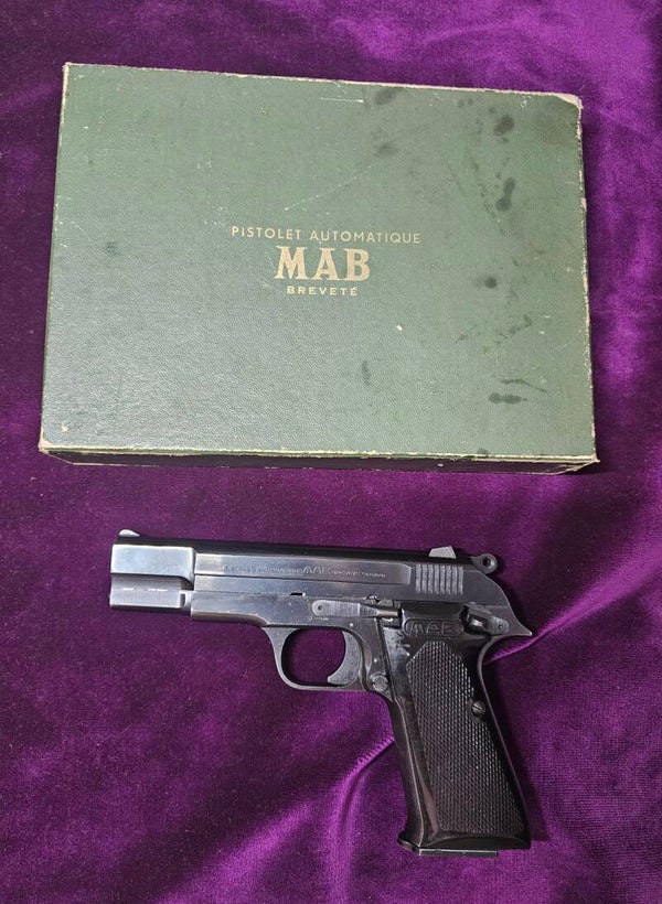 Pistolet MAB PA15 calibre 7,65 Para – deux Chargeur 15 coups – Fabrication française, Catégorie B